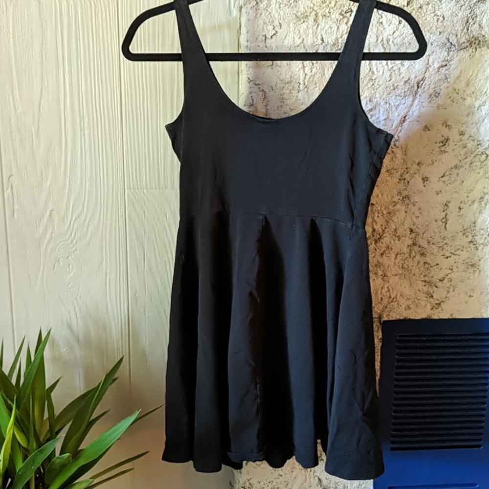 3/$30 Victoria Secret Pink Tank - Picture 3 of 3